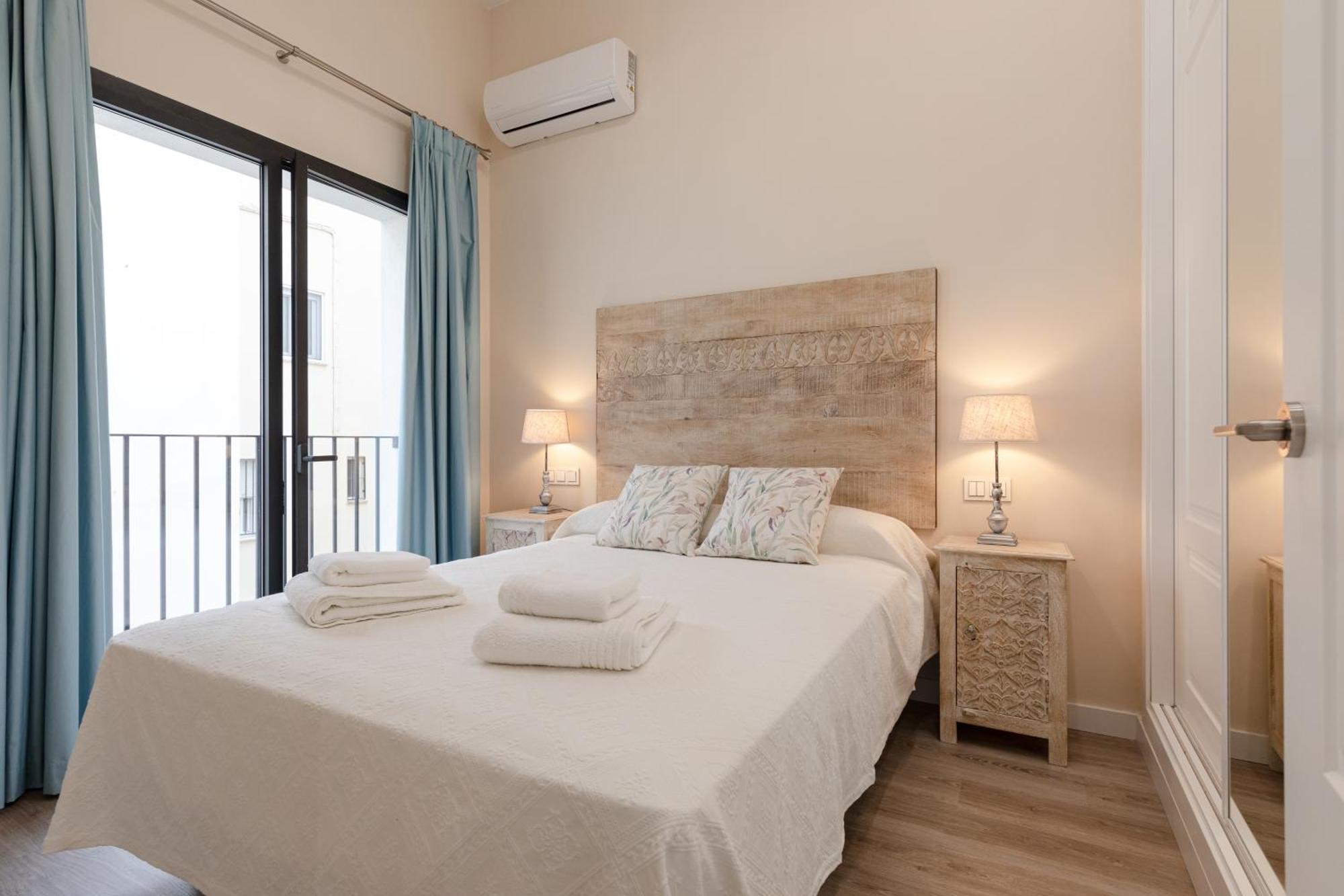 San Luis Downtown & Pool Apartment Sevilla Kültér fotó