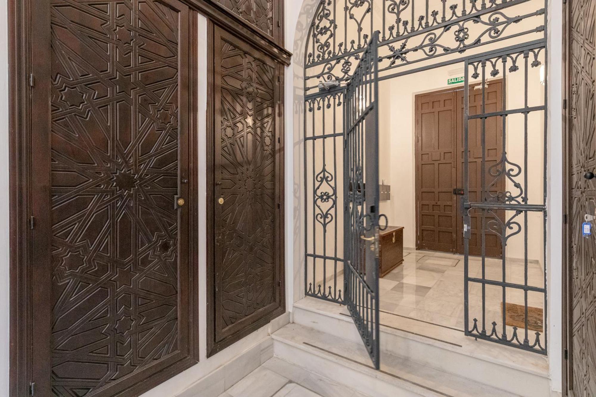 San Luis Downtown & Pool Apartment Sevilla Kültér fotó